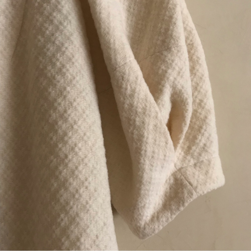 THREAD Social Statement Ivory Wool Coat - Picture 3 of 10